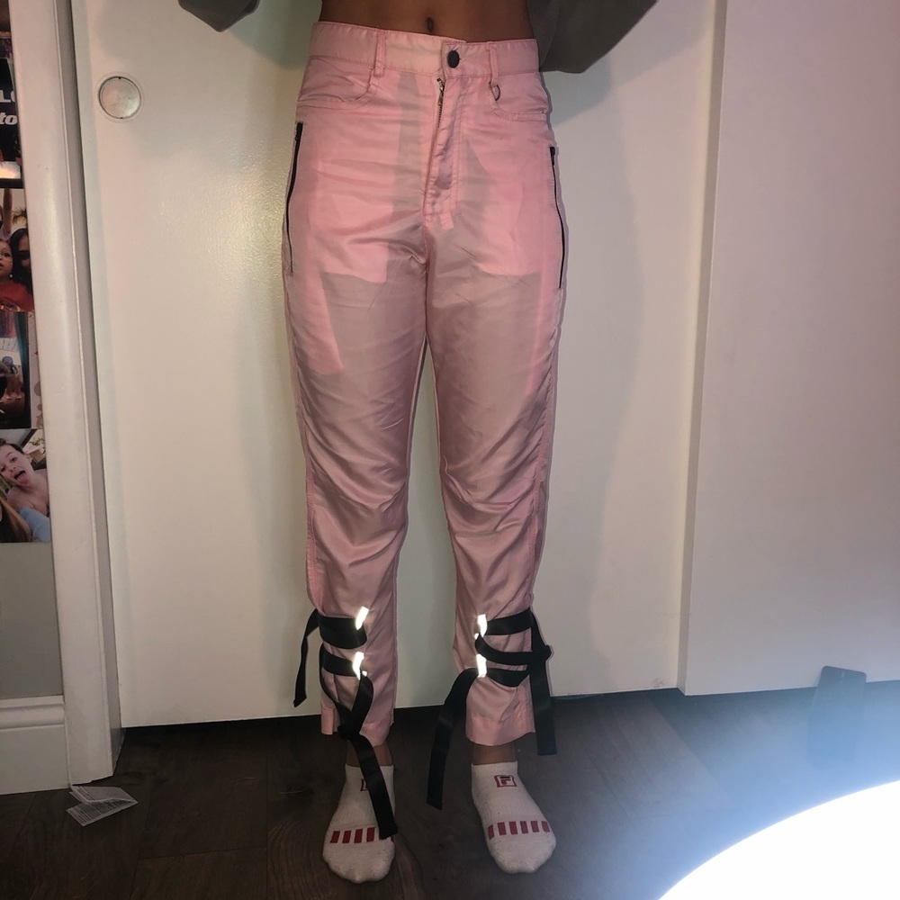 Windbreaker material pants from LF